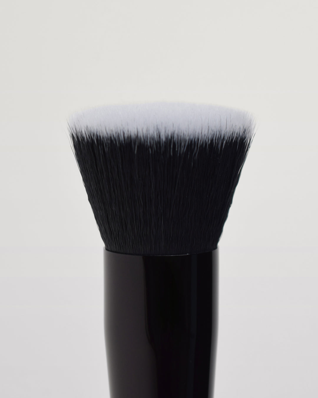 FOUNDATION BRUSH FN4