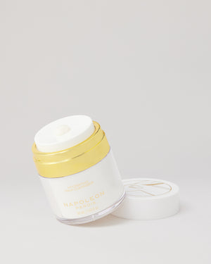 HYDRATING MILK CLEANSER open