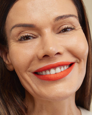 TAKING SHAPE LIP LINER SPRITZY ecomface2_cropped