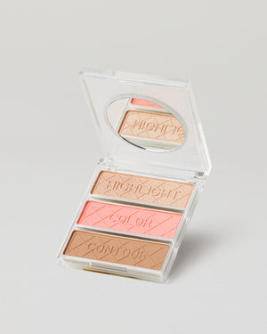 THE ULTIMATE CONTOUR PALETTE MEDIUM open