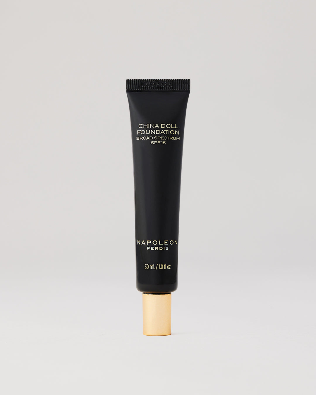 CHINA DOLL FOUNDATION BLACK LOOK 2B closed