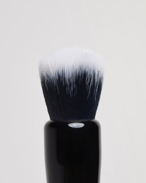 CONCEALER BRUSH CN4  closeup