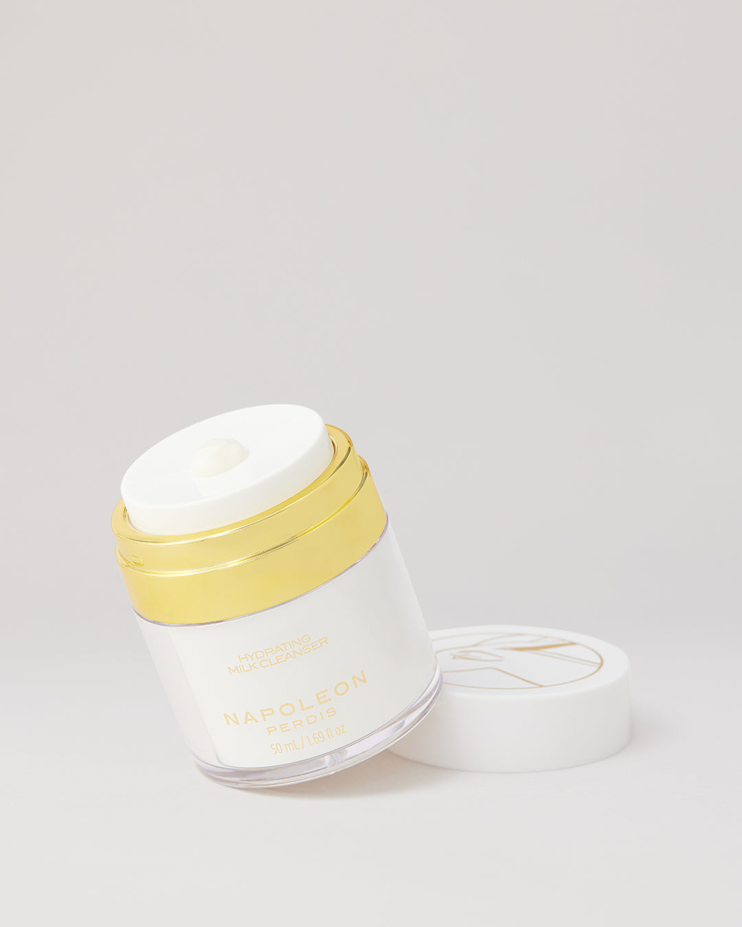 HYDRATING MILK CLEANSER  open