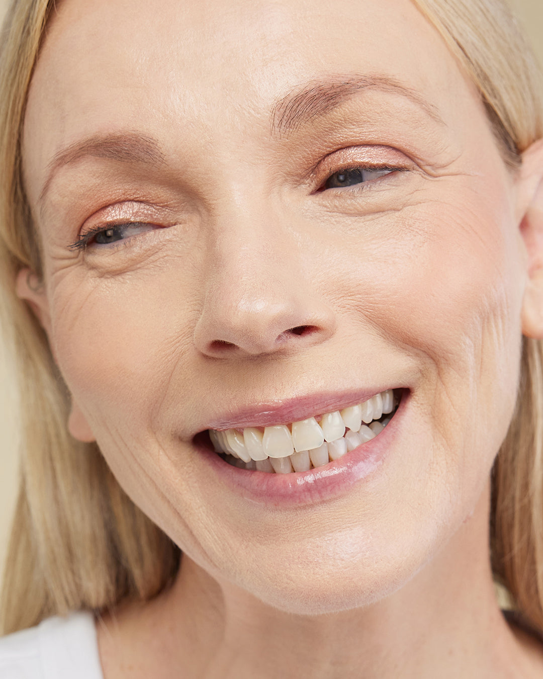 LOOSE EYE DUST PINK CHAMPAGNE ecomface2_cropped