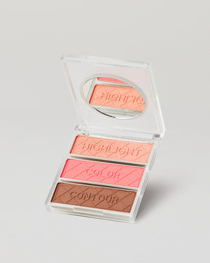 THE ULTIMATE CONTOUR PALETTE DARK open