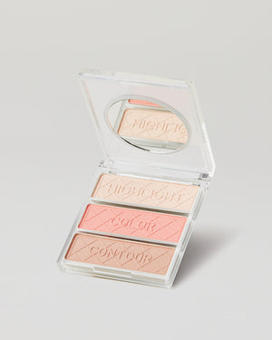 THE ULTIMATE CONTOUR PALETTE LIGHT open