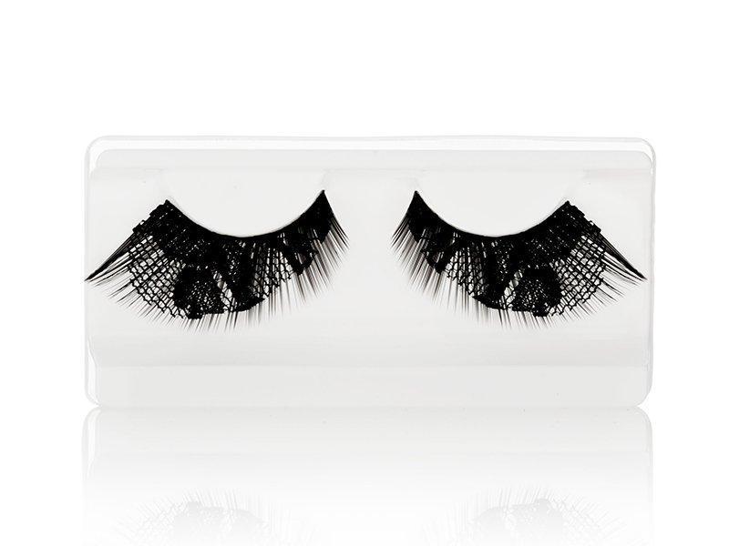 Lashes Lady Fern-